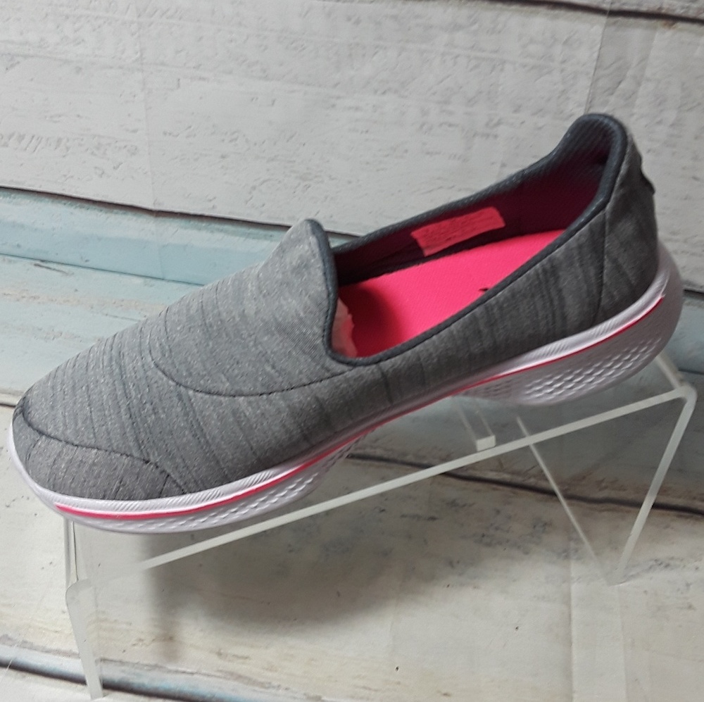 Skechers Goga Max Women's Gray Athletic Shoe 3 M - Picture 3 of 8